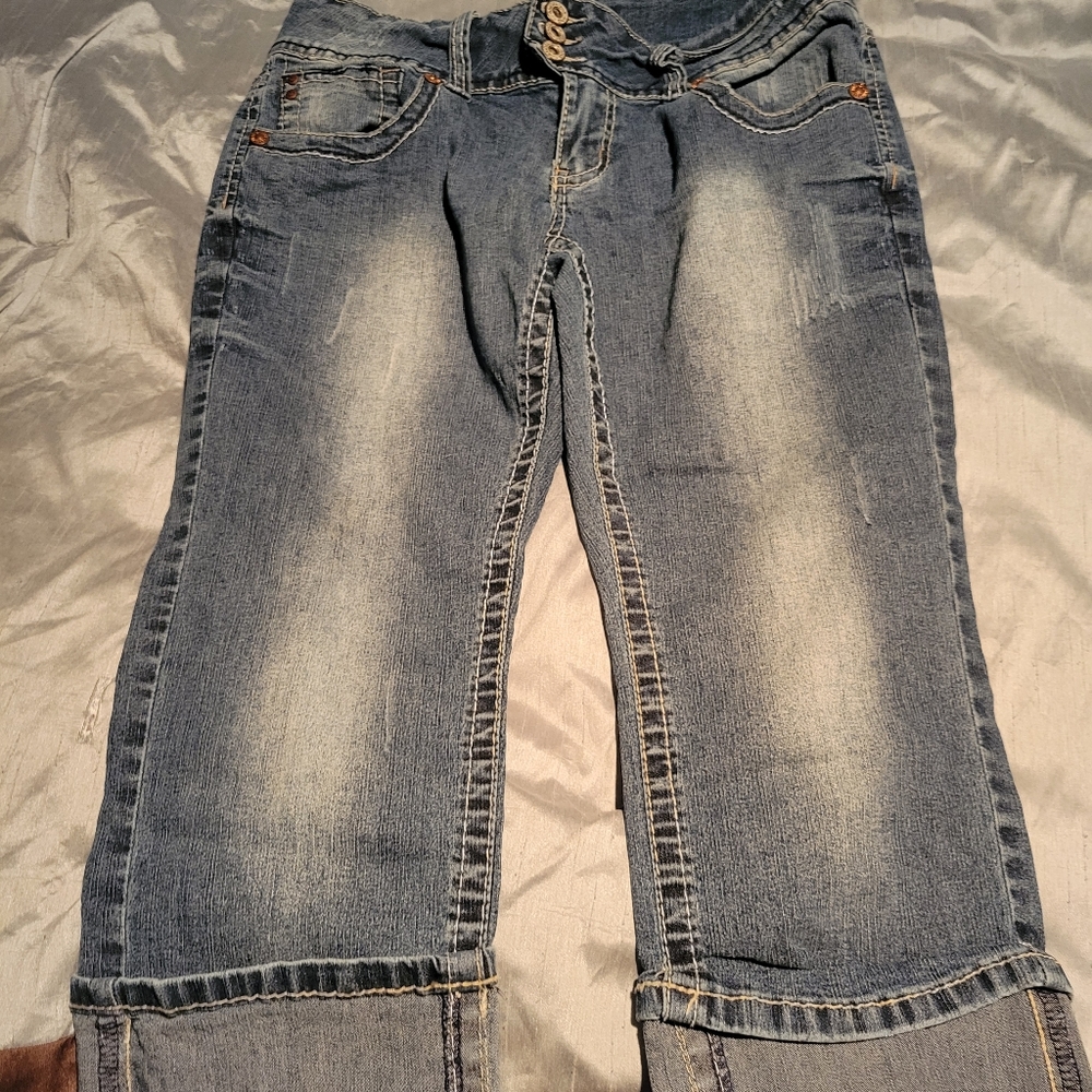 Angels Capris - Picture 2 of 4